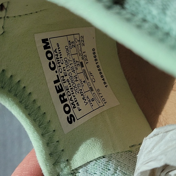 Sorel Explorer Defy Low Sneakers - Picture 6 of 7